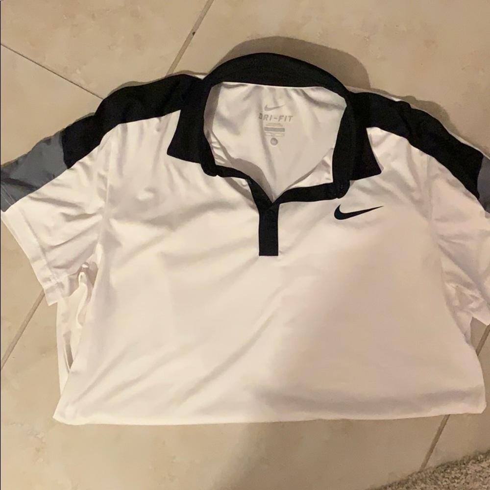 Nike men’s Drifit shirt
